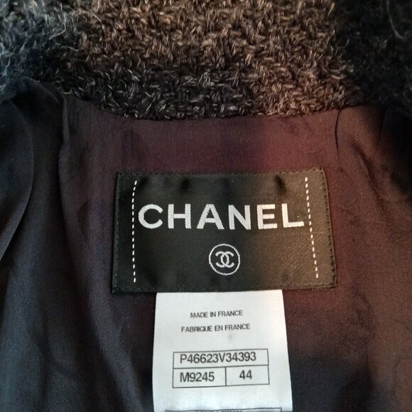 CHANEL Ladies Wool Jacket, Size 44 - Picture 2 of 14